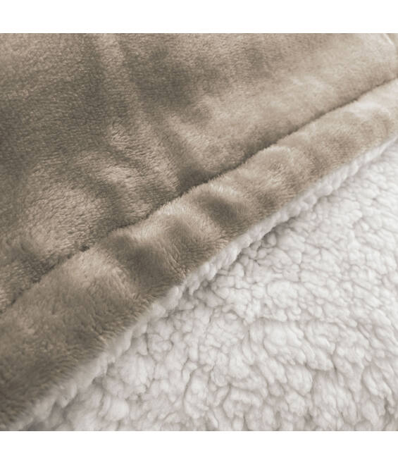 Byrklund Plaid Snowy Hug